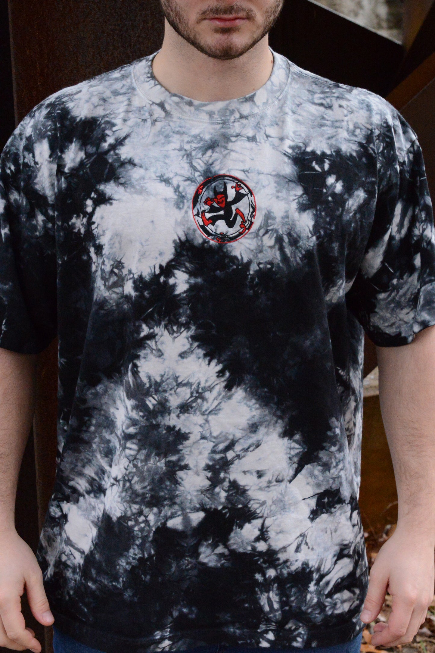 Deranged illusions Embroidered T Shirt